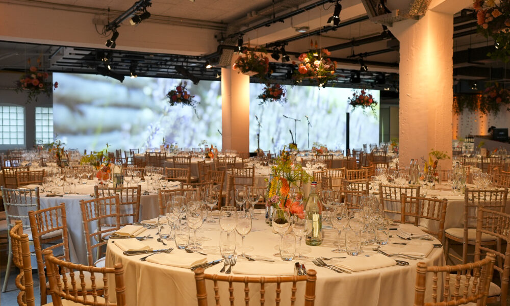 Gala dinner experience at Malt in Luxembourg with giant screen and immersive content